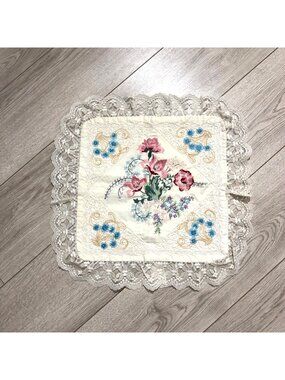 Candamar Designs Pillowcase Candlewicking Embroidery Vintage Victorian Floral